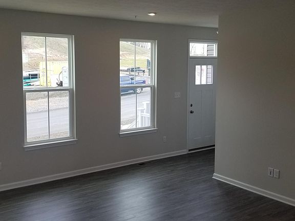 4th image of 164 Moyer Hill Dr