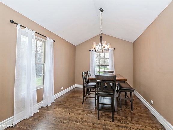 4th image of 5359 Christopher Dr