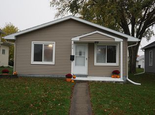 414 Adams St, Muscatine, IA 52761