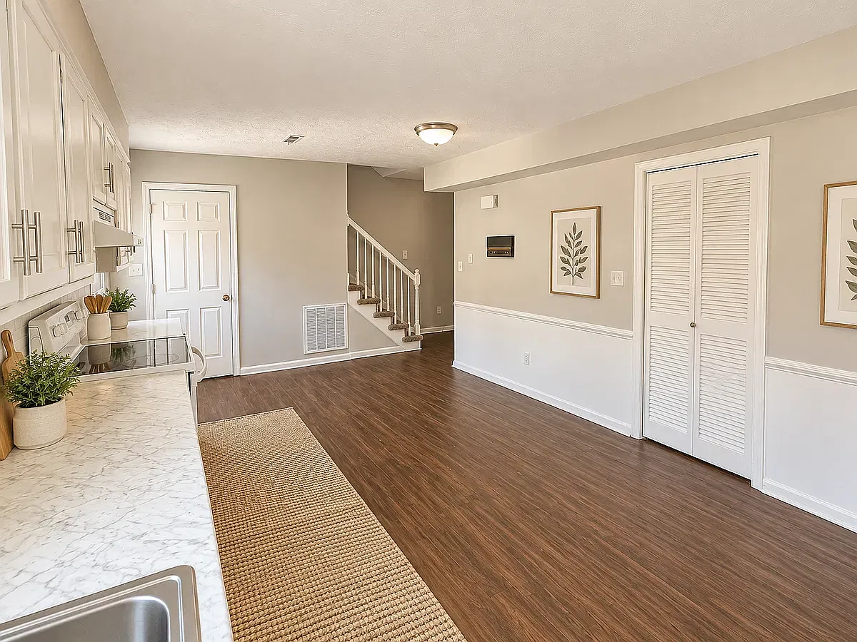 3 bed, 1.5 bath, 1400 sqft, $1,300 — Photo 4