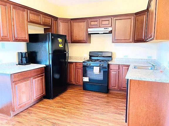 4th image of 8603 Beviamo St