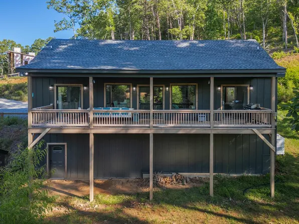 782 High Summit Dr, Talking Rock, GA 30175