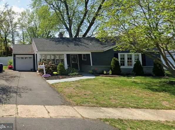 802 Devon Rd, Riverside, NJ 08075