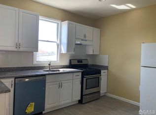 127 Emerson St #2, Carteret, NJ 07008