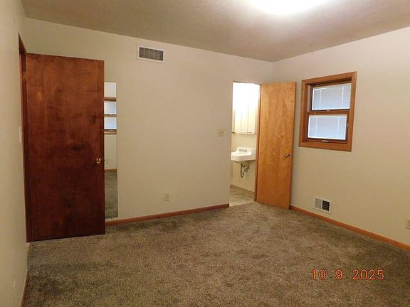 5th image of 1720 Short St