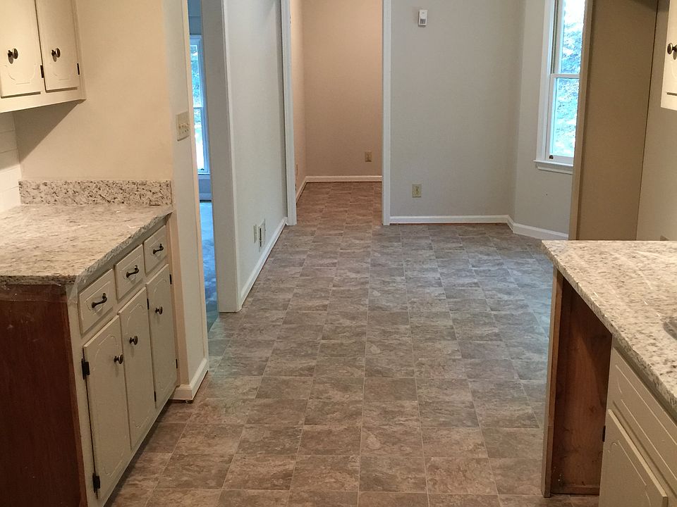 2nd image of 60 Guthrie Pl