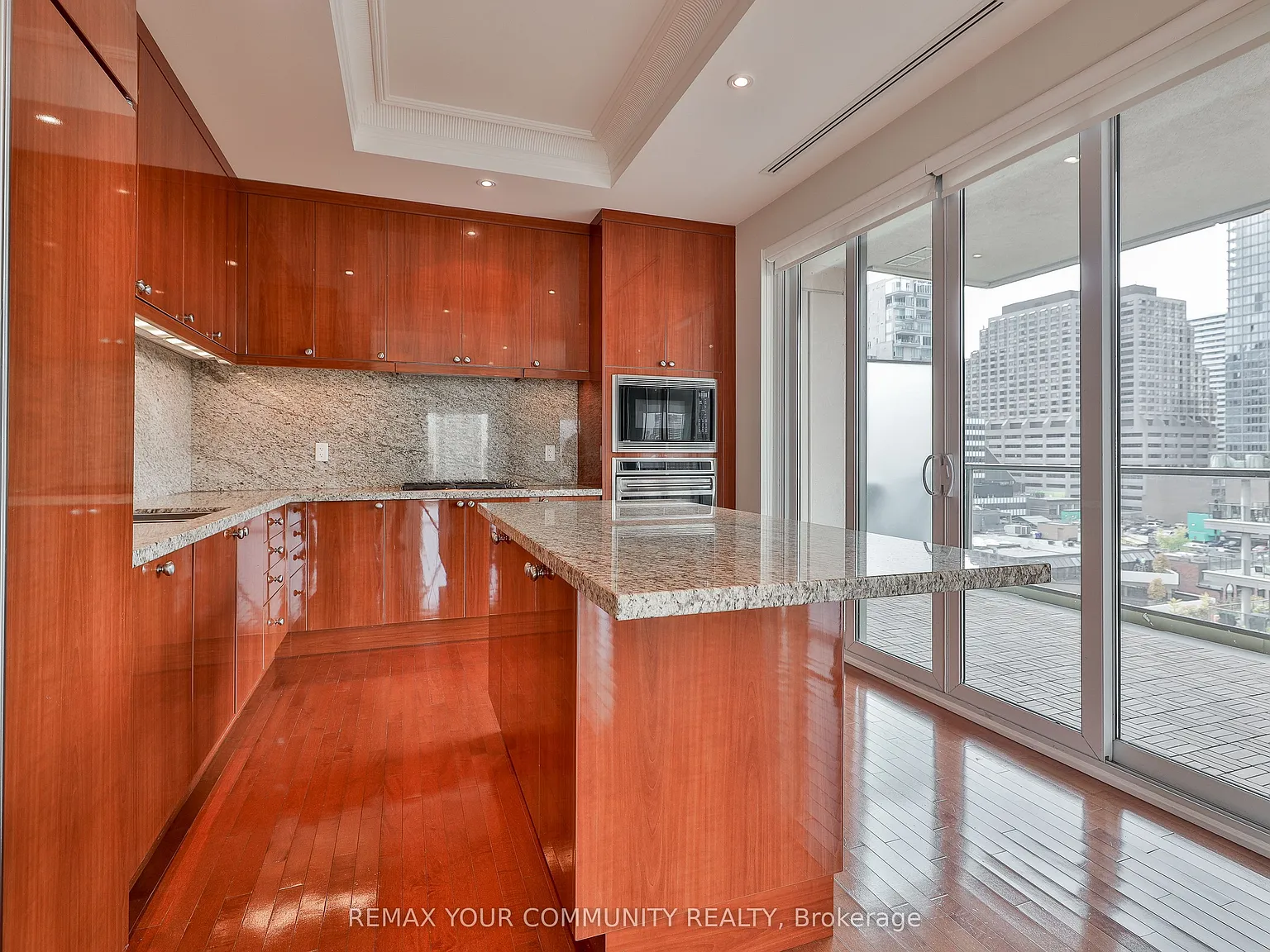 3 bed, $9,500 — Photo 2