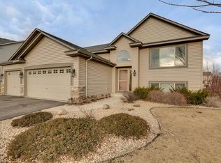 2565 Coldwater Xing, Mayer, MN 55360