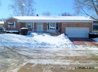 1720 Mount Vernon Ct, Dubuque, IA 52003