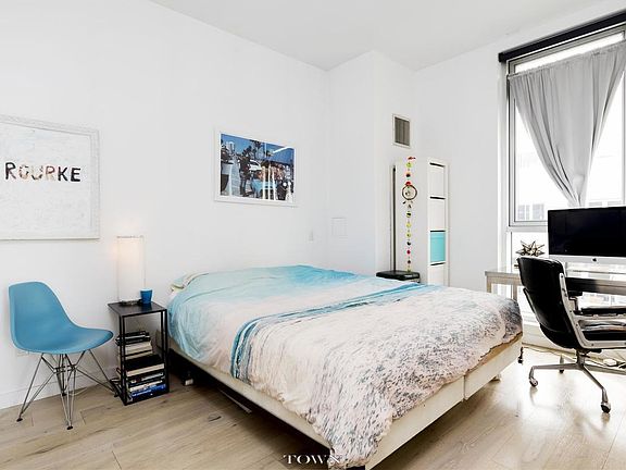 4th image of 135 N 11th St APT 6A
