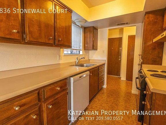 3rd image of 6836 Stonewall Ct