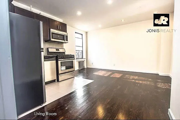 Rented by Jonis Realty | media 6