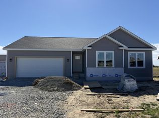 1233 Edge Field COURT, Watertown, WI 53094