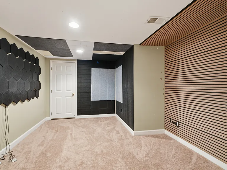 13697 Silent Woods Dr — Photo 32
