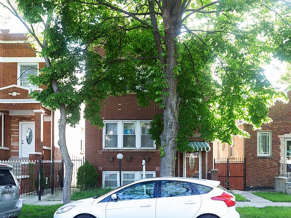 3rd image of 3204 S Karlov Ave