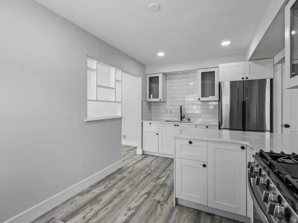 5909 42nd Ave N #5911, Minneapolis, MN 55422