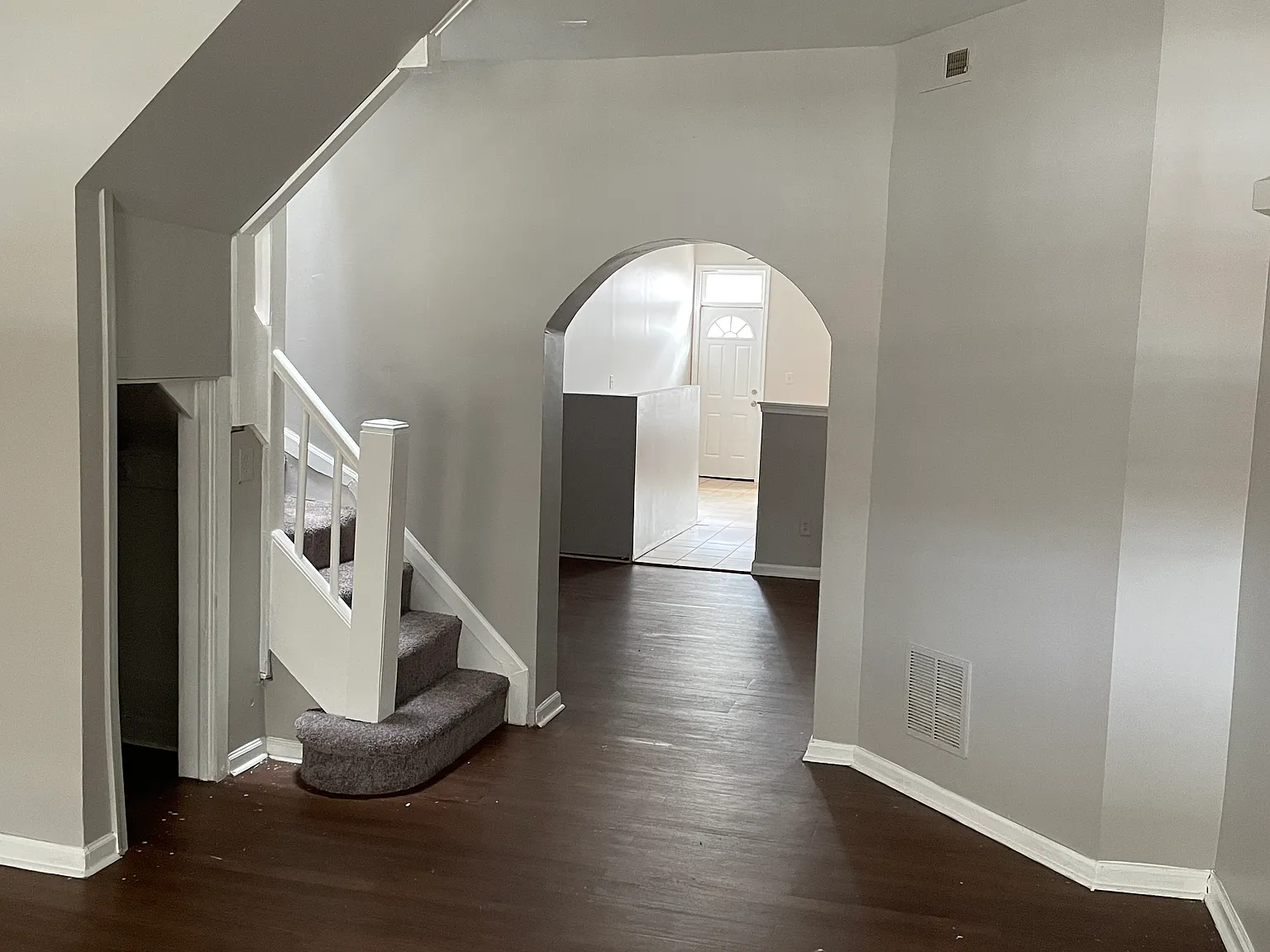 3 bed, 1.5 bath, 1476 sqft, $1,700 — Photo 2