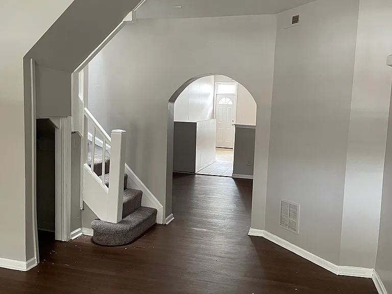 2753 Mosher St — Photo 2