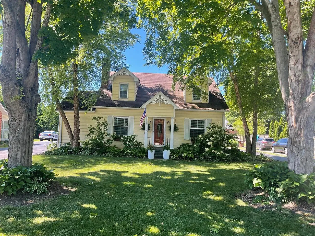 3 bed, 3.5 bath, 2589 sqft, $3,000 — Photo 1