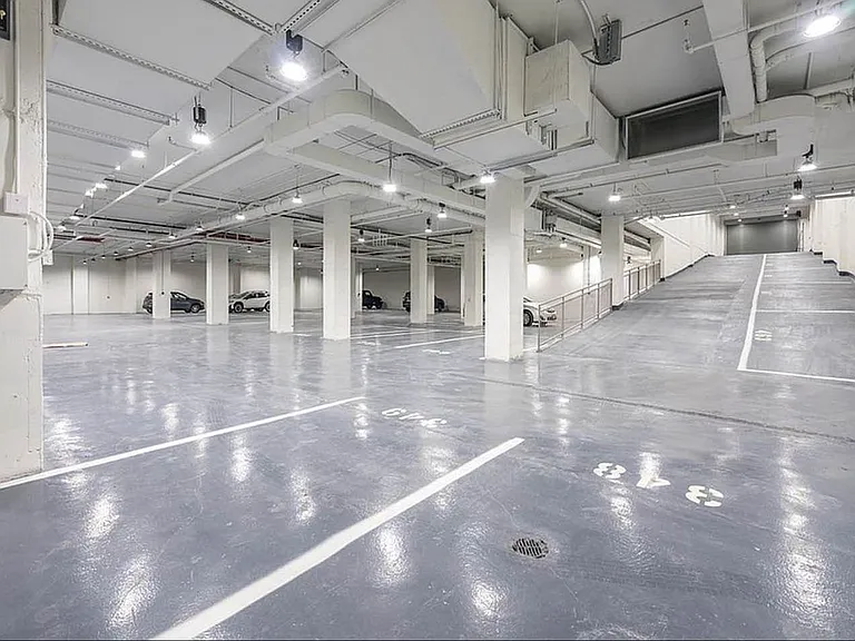 210 Clarkson Ave #Penthouse 9 — Photo 17
