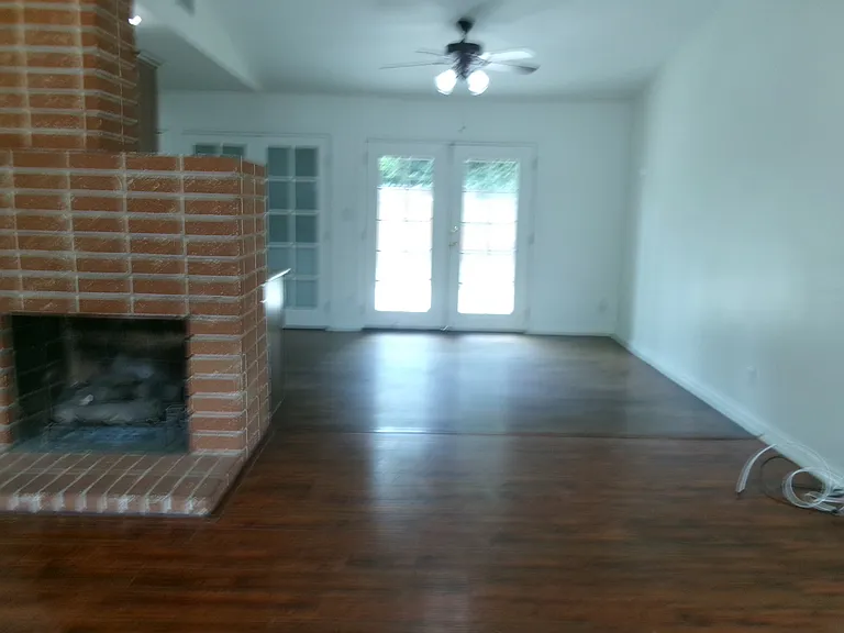 22942 Leadwell St — Photo 9