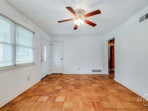 5th image of 169 Azalea Avenue