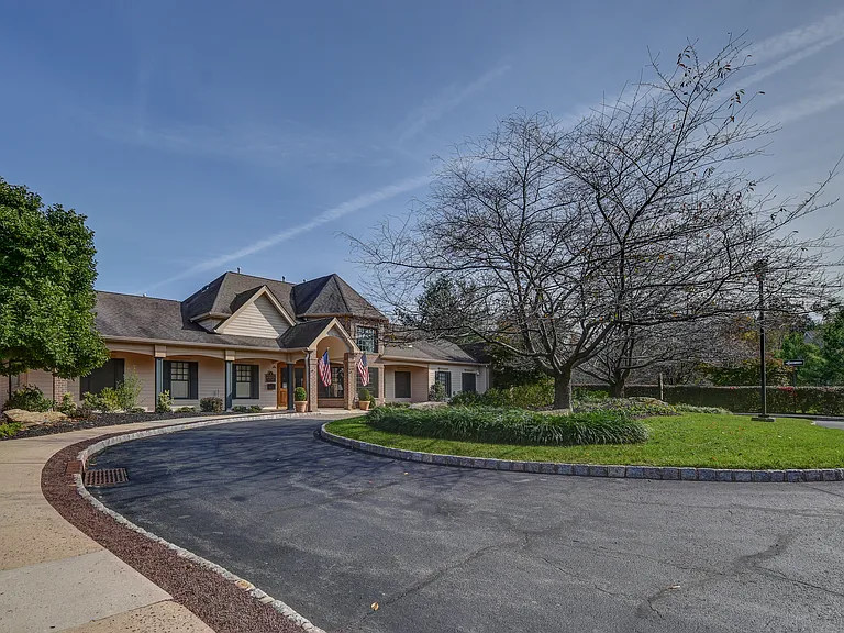 403 Taggert Dr — Photo 36