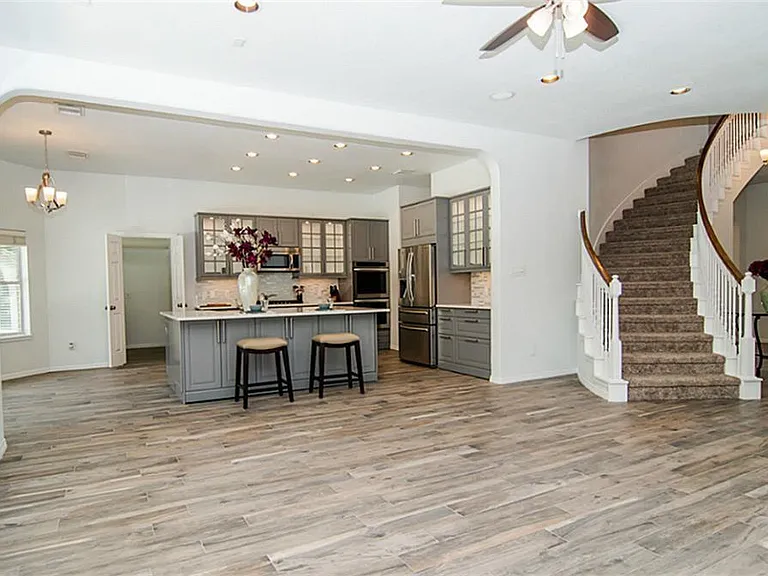 143 N Shawnee Ridge Cir — Photo 5