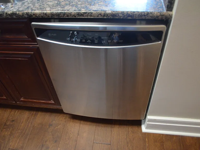 121 E McBee Ave — Photo 13