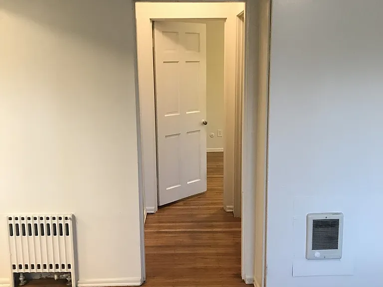 1430 SW Moss St — Photo 10