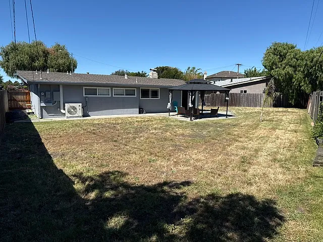 1126 Breezewood Ct — Photo 22