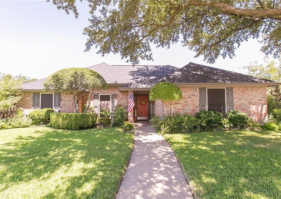 1st image of 2105 Moore Dr
