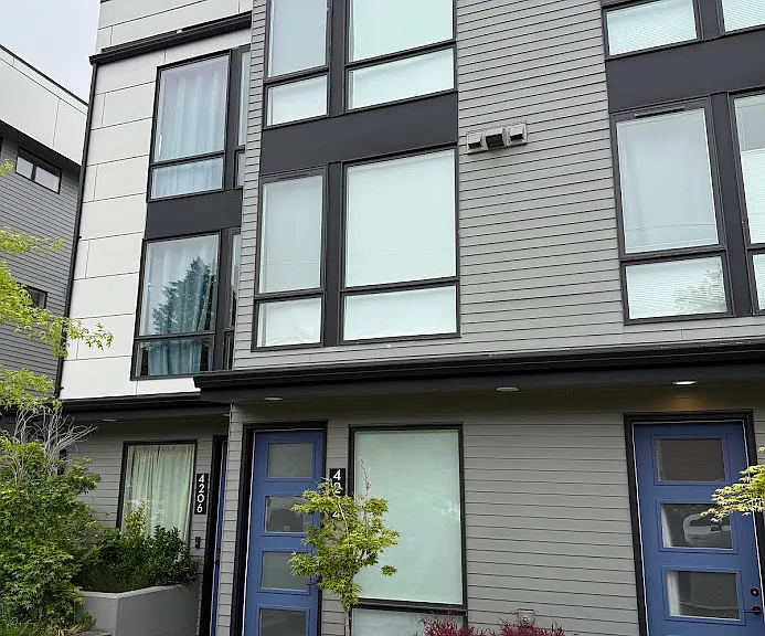 4204 Evanston Ave N — Photo 1
