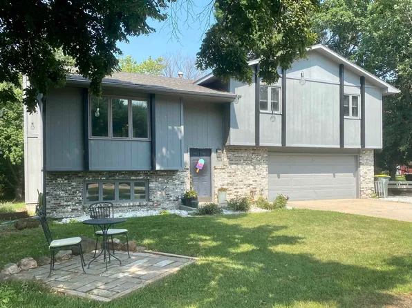 1215 N Osage Ave, Juniata, NE 68955