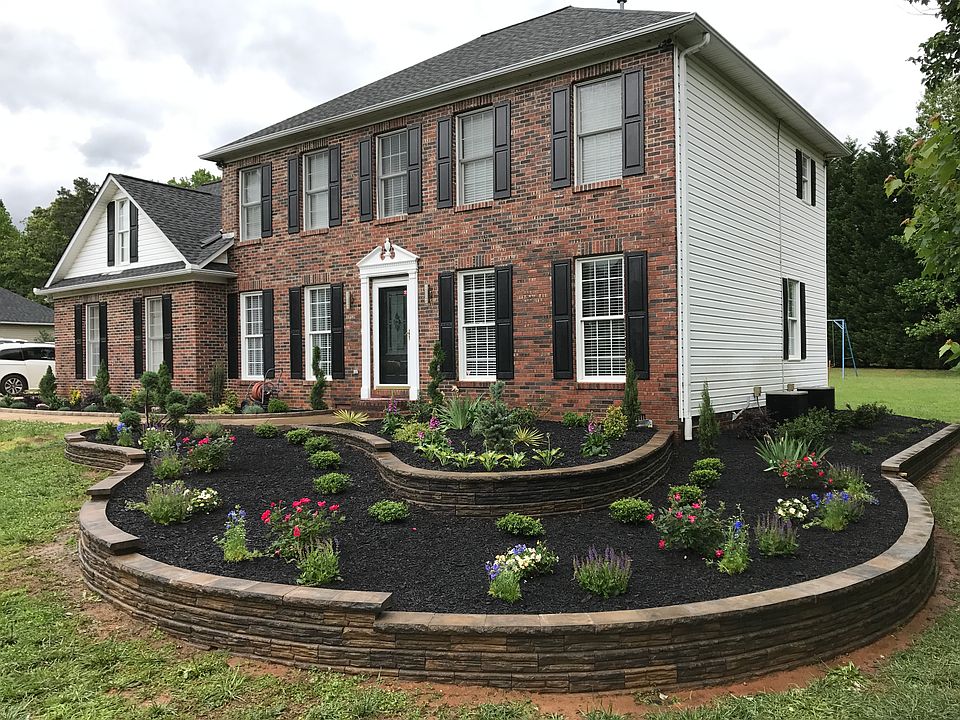 1st image of 221 Hunters Pointe Dr