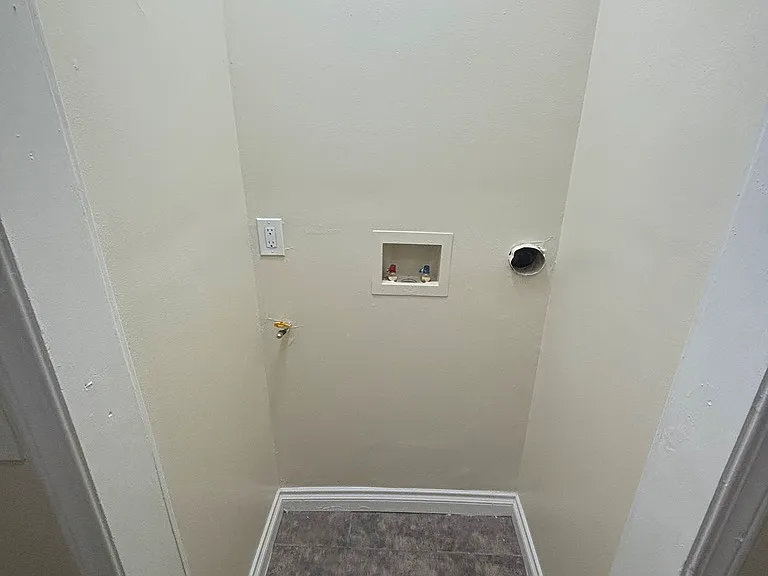 3966 S Hobart Blvd — Photo 7