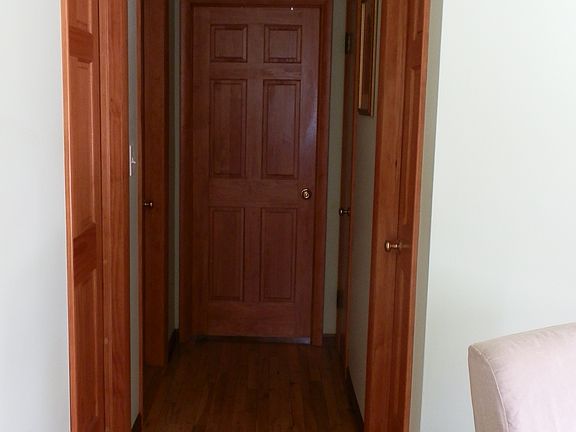 4th image of 907 Hillside Ct