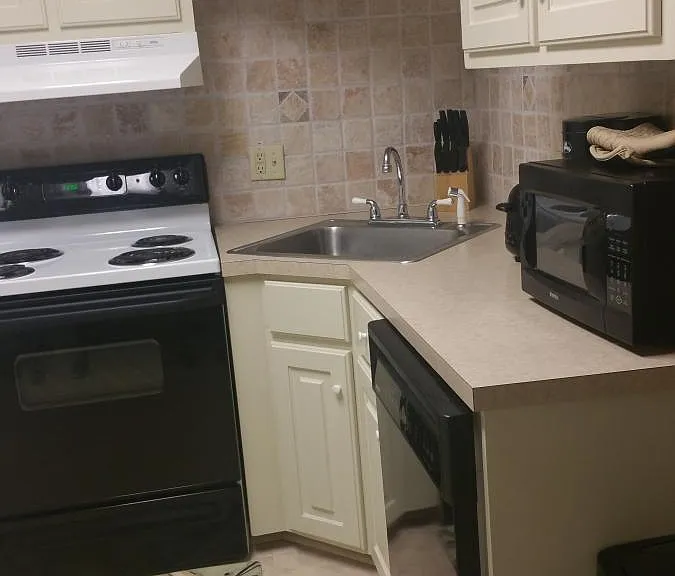 913 Prestwood Dr #A — Photo 1