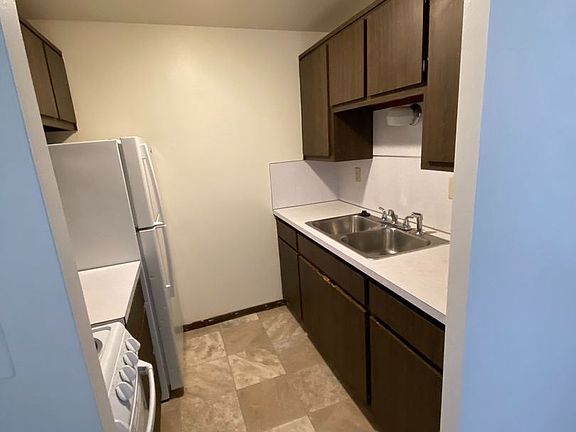 5th image of 1772 Western Ave #16