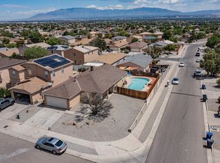 936 Hawk Dr SW, Albuquerque, NM 87121