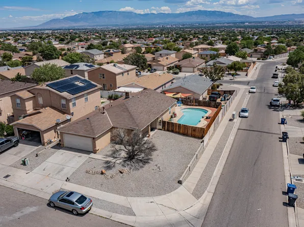 936 Hawk Dr SW, Albuquerque, NM 87121