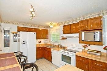 4th image of 14500 Fox Manor Dr