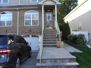 457 Woodrow Rd, Staten Island, NY 10312