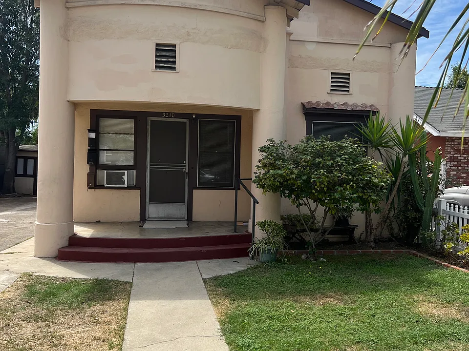 3210 Alameda St