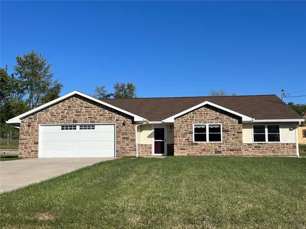 352 Columbus Rd, Hannibal, MO 63401