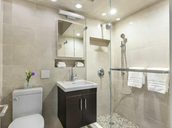 165 East 72nd Street 14M image 9 of 10