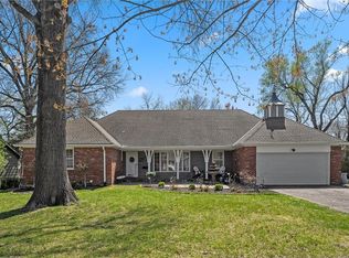 5819 W 85th St, Overland Park, KS 66207