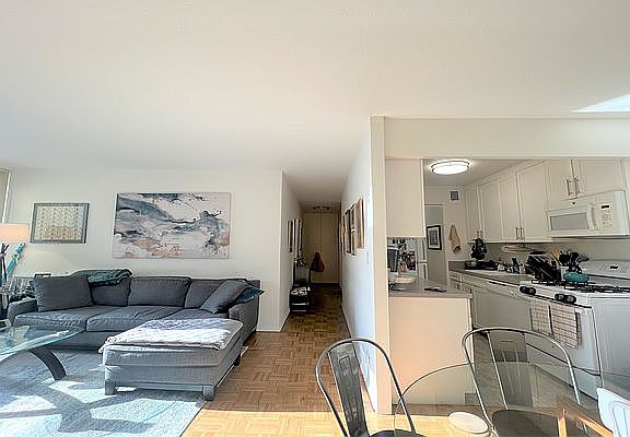 4th image of 1623 3rd Ave APT 26G