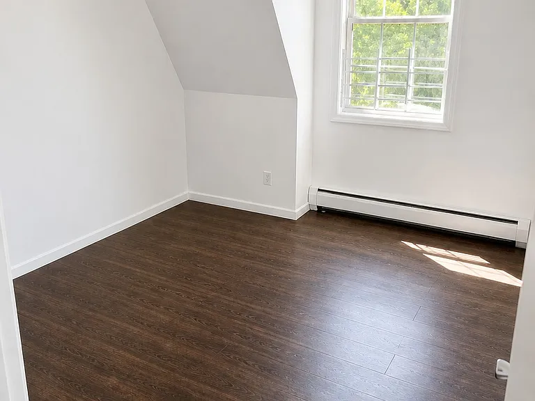 1184 Vyse Ave #2 — Photo 8