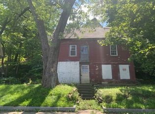 61 Railroad Ave, Chatham, NY 12037